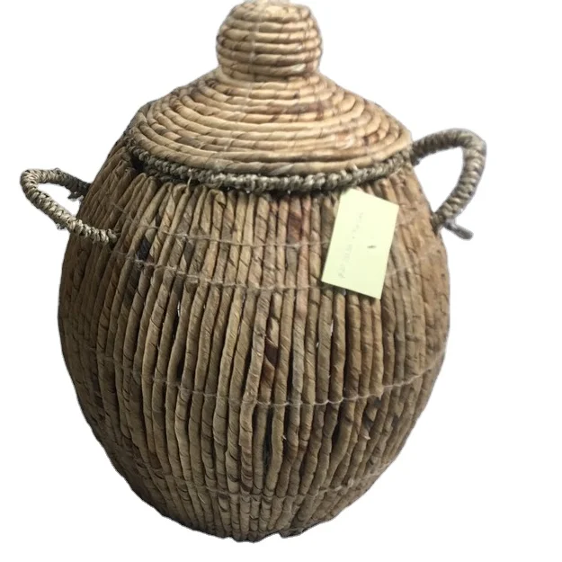 Modern Home Decor Set of 2 Vases Hand Woven Natural Corn Husk Seagrass with Ceramic Body and Metal Frame for Garden Use