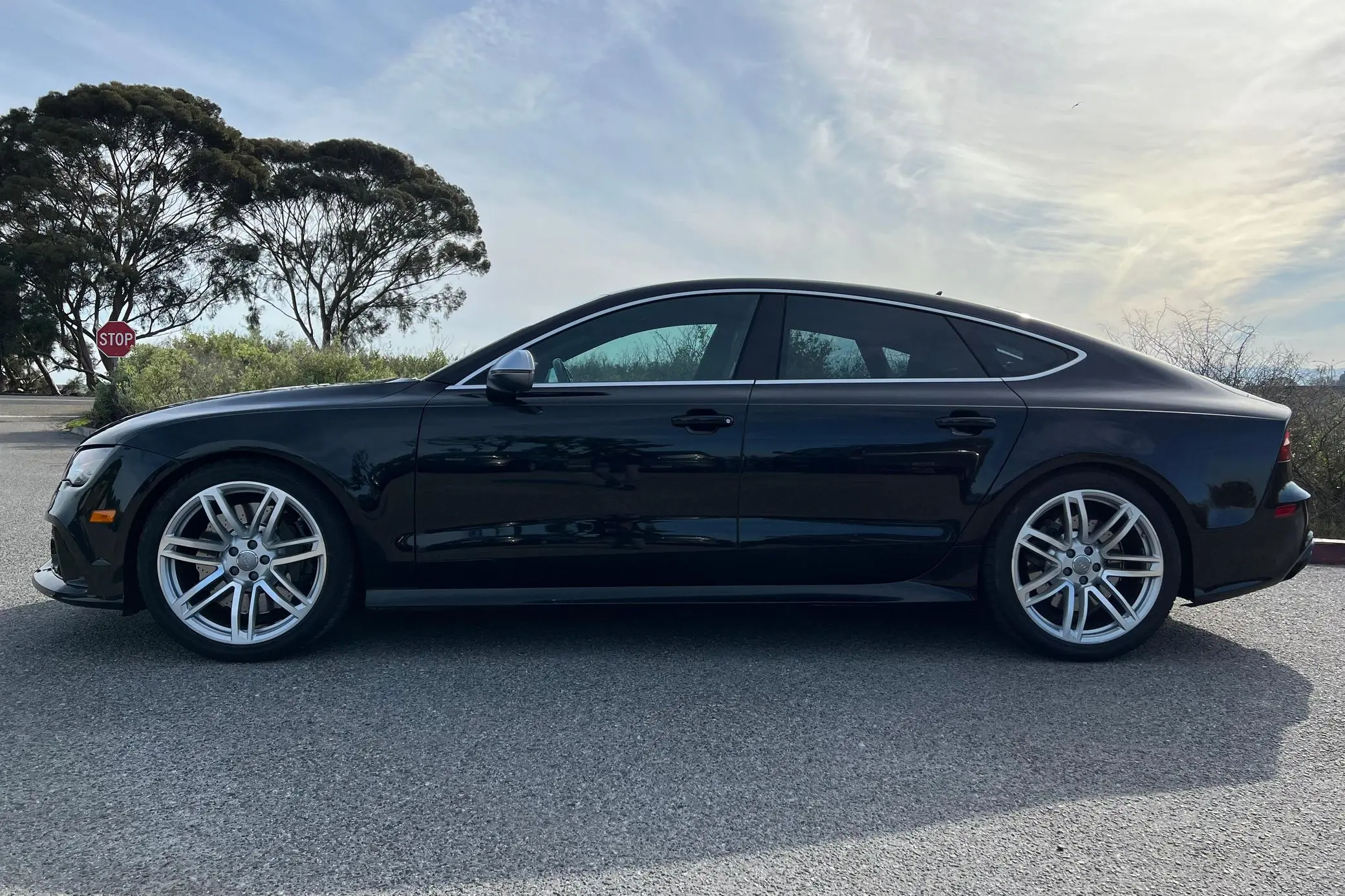 Лидер продаж Used_Cars 2014 Audis-RS7 V-8-AWD с двумя турбинами продажа немодифицированных автомобилей