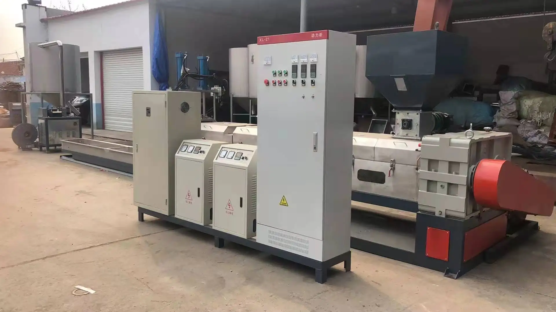 Pet Recycling Plastic Granulator Pet Bottle Granules Making Machine Granulator Machine Pet Plastic