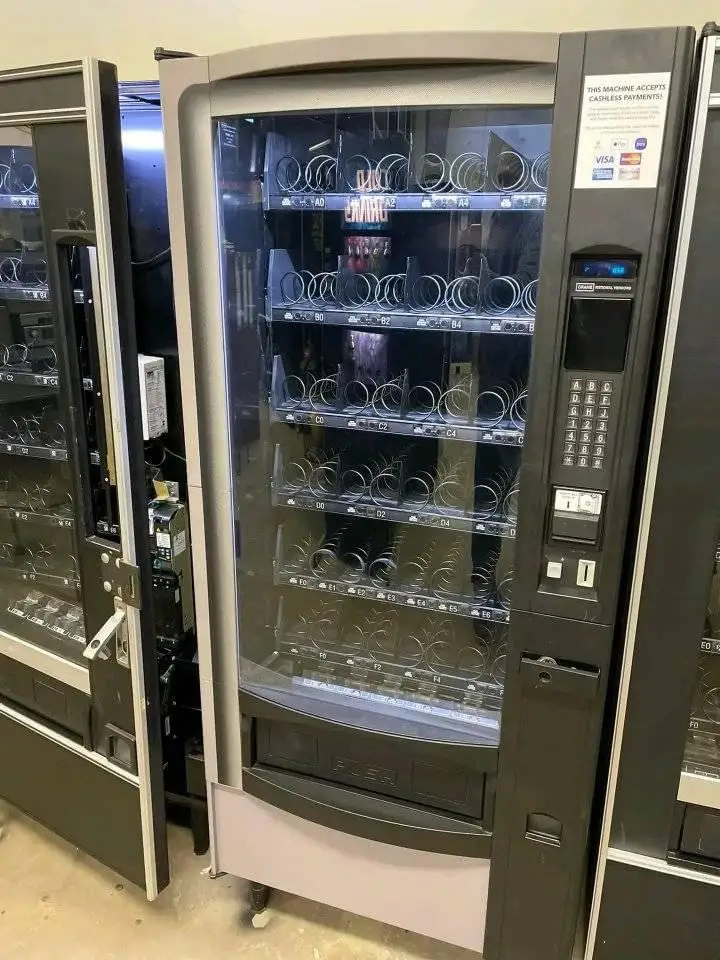 Combo Smart Metal Vending Machines Coin Token Credit Card Payment Systems Water and Snack Vending with SDK Function