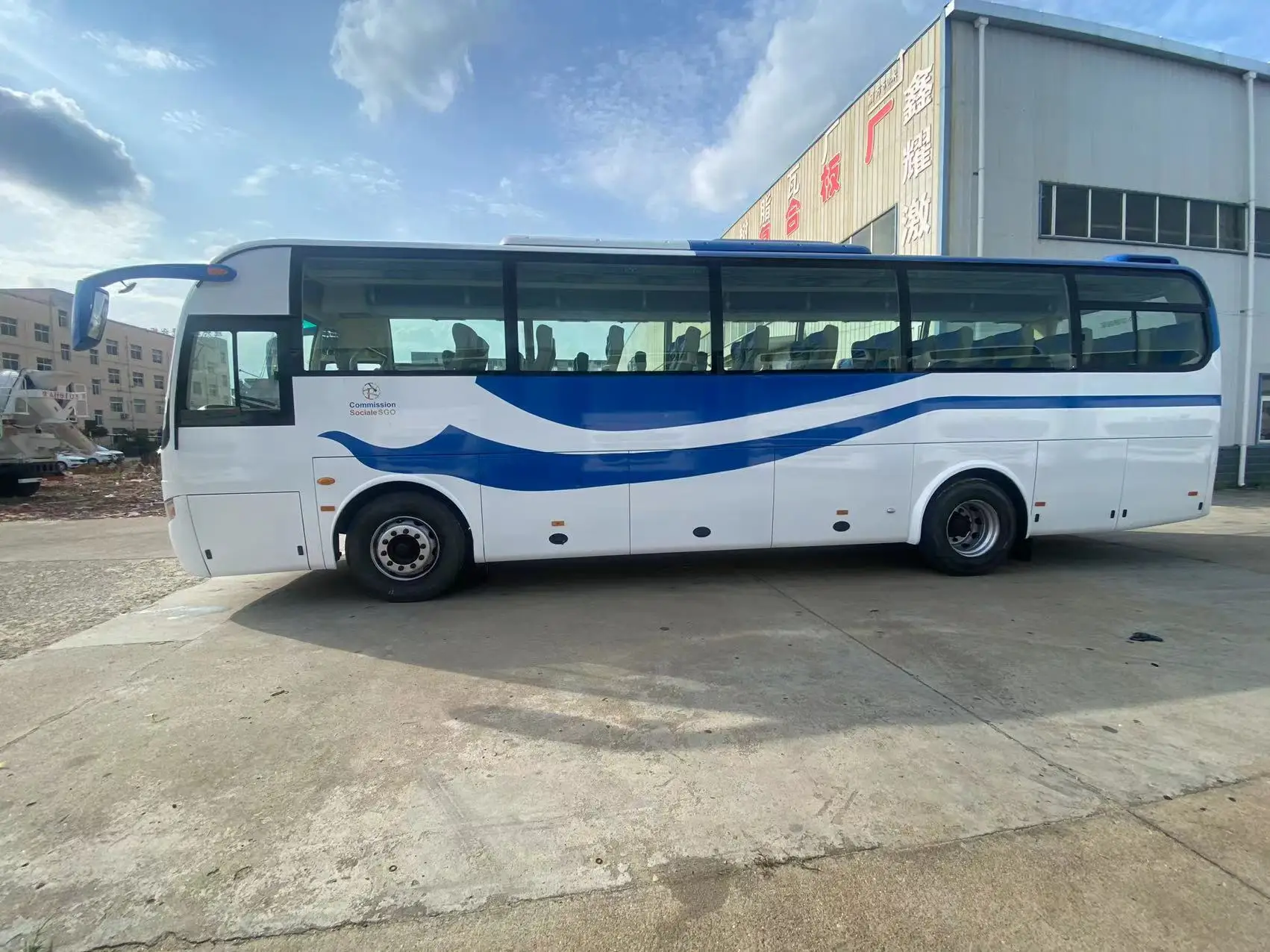 41-65 Seats Left/Right Hand Drive ZK6110  Passenger Bus for Sale