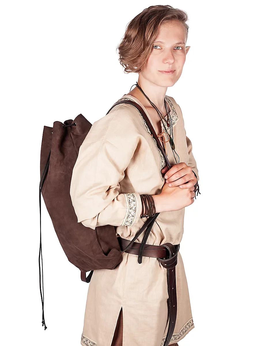 Bag Backpack - Globetrotter A practical leather backpack for hikers and adventurers