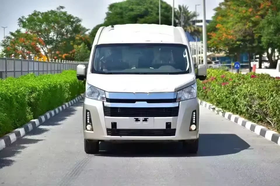 Лидер продаж городской автобус Hiace Высокая крыша GL 2.8L дизельная 12-местная автоматическая коробка передач