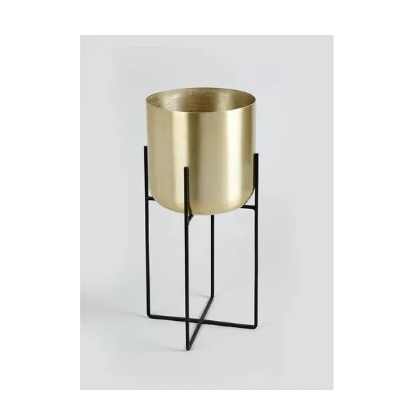 Planter With Stand Eco Friendly In Use American Trending Planter Accessories Available At Low MOQ Metal Planter