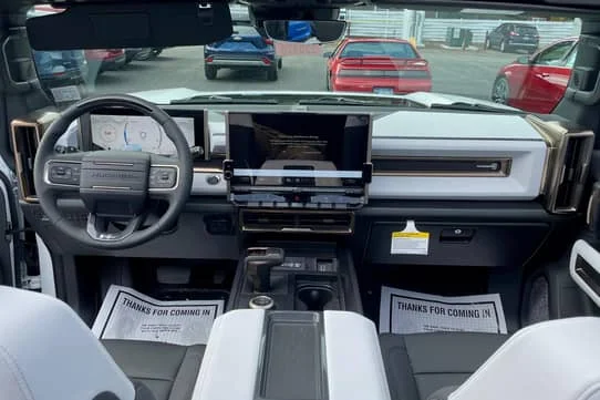 Аккуратно 2023 GMC Hum-mer EV пикап Edition 1