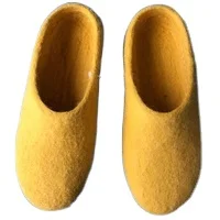 100% sheep wool slippers hand made in Nepal unisex design custom size custom logo wool slippers for hotel indoor slides slippers