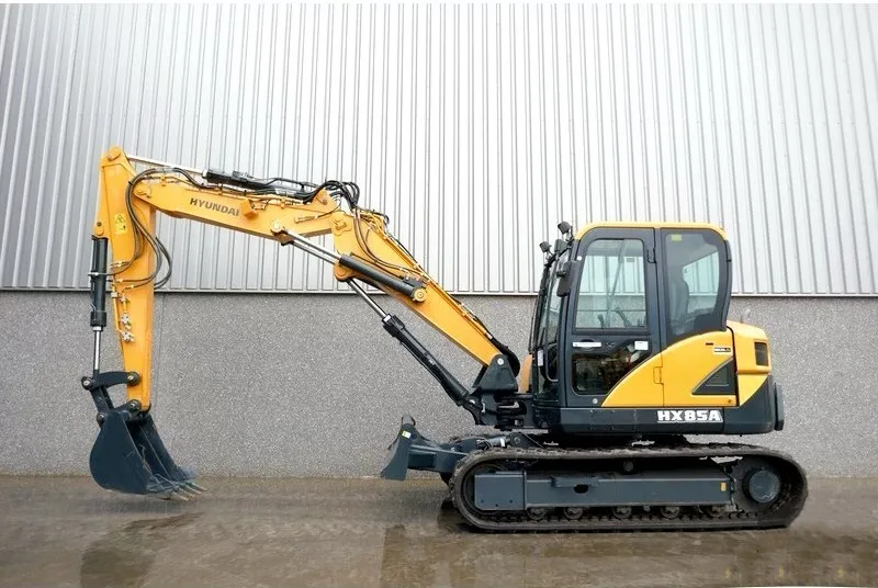 Fairly Used Construction Building Machinery Hyundai Hydraulic Compact Excavators HX85A For Sale
