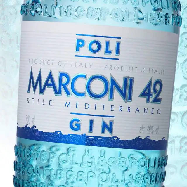 Высококачественный Итальянский Джин Маркони 42 поли, идеальный баланс между 7 различными растениями 700 мл для розничной торговли
