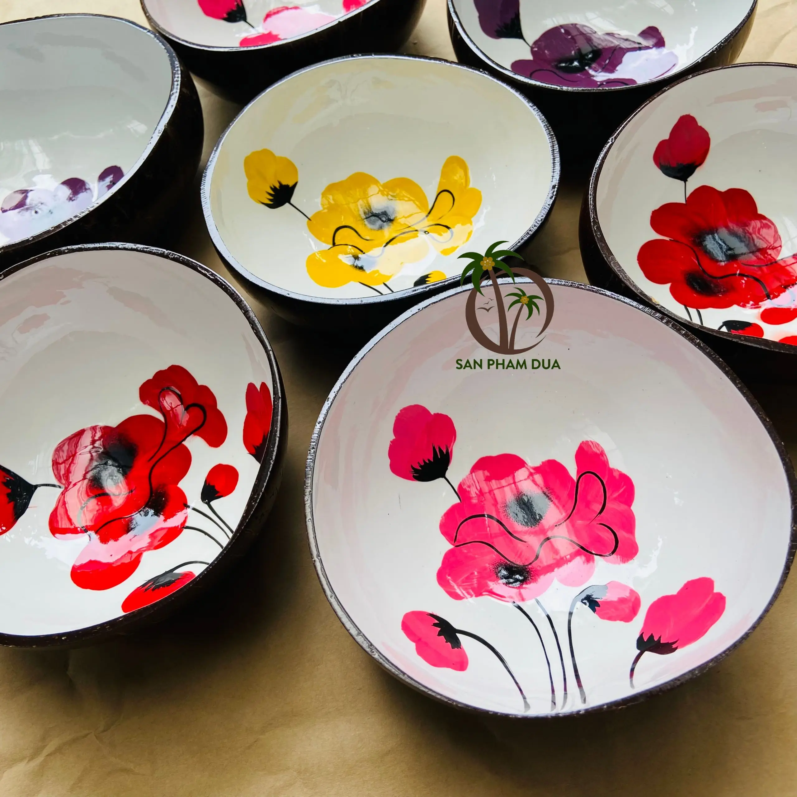 Heart Coconut Lacquer Bowl Handicraft Products Natural Coconut Shell Lacquered Bowls Coconut Bowl Seashell EggshellFrom Vietnam