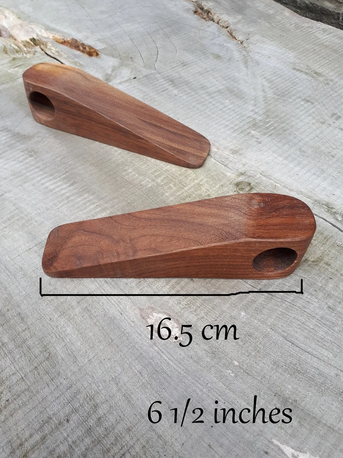 SIMPLE WOODEN DOOR STOPPER AT REASONABLE RATE