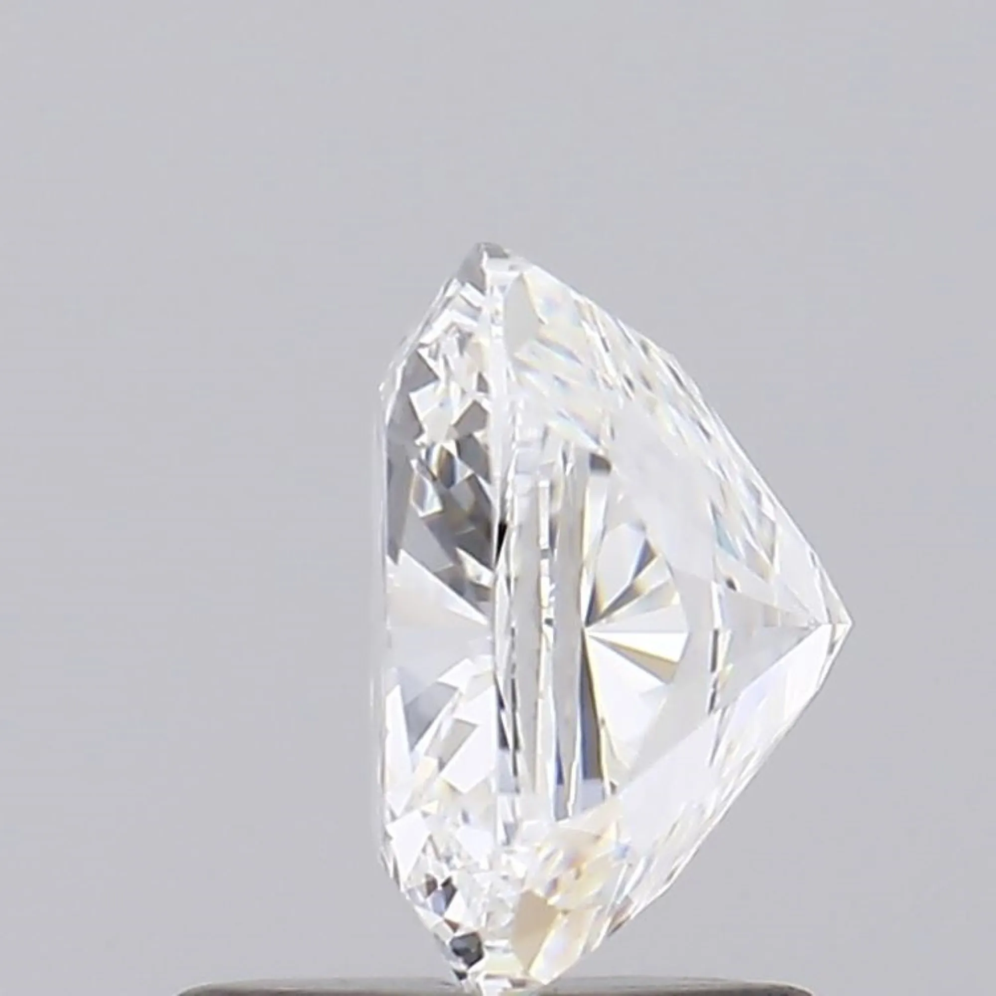 1.50ct Cushion Brilliant Cut Lab-grown Diamond  IGI Certified  E Color  VVS2 Clarity  Lab-Stone
