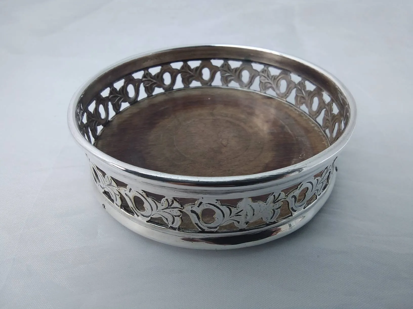 Aluminum wine bottle coaster for Birthday Party Wedding use Amazing Quality Aluminum wine bottle coaster stand