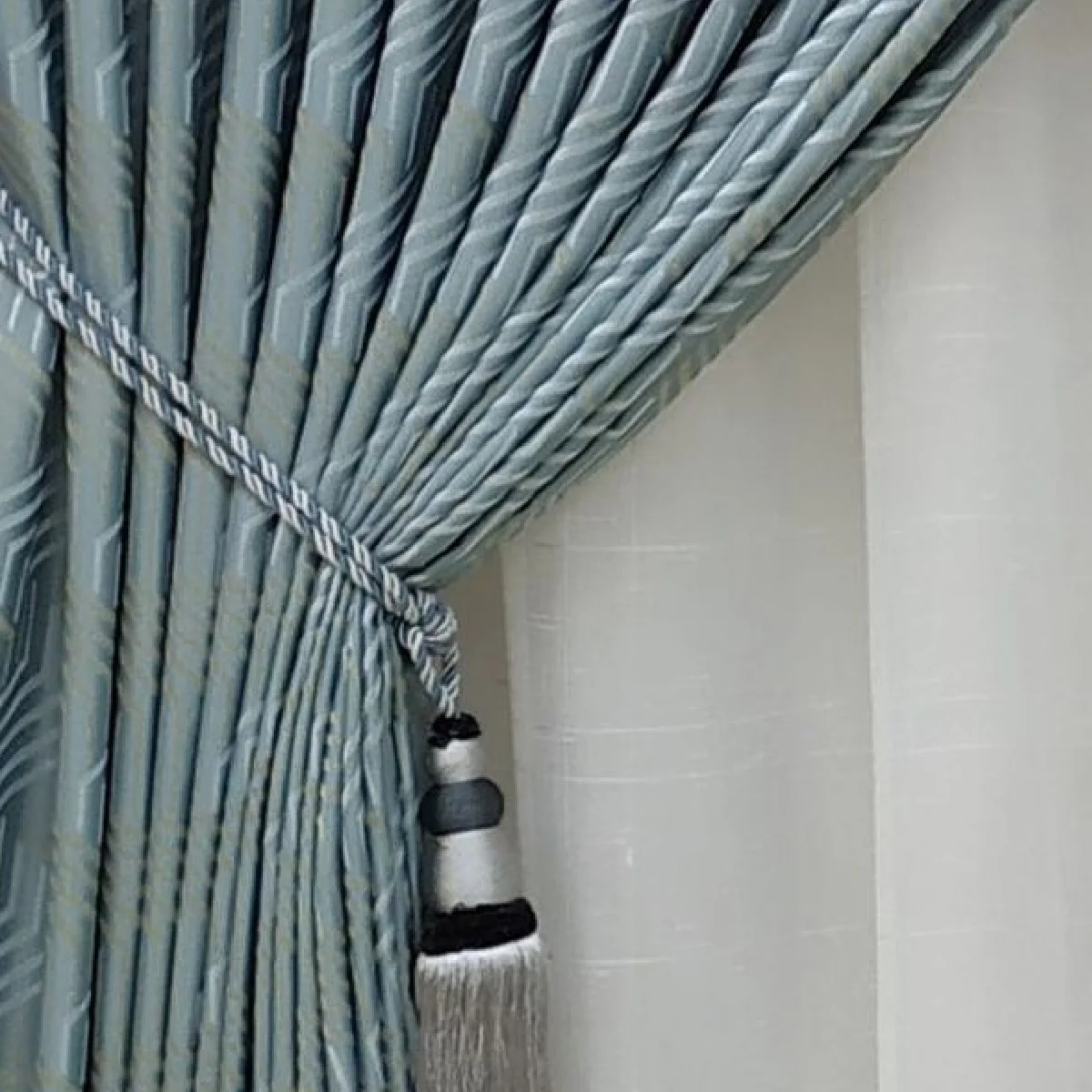 Wholesale American Style Embroidered Design Curtains for the Living Room /  Machine Washable Curtains