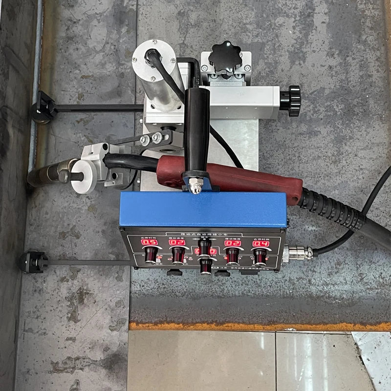High Quality Magnetic Wavering Welding Machine Auto Automatic Welding Carriage