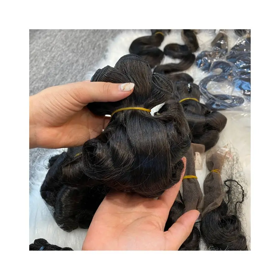 Bouncy Curls Curly Hair Vietnamese Human Hair Vietnam 100 grams Bundle with Closure Wave And Curls Wavy Hair Bounce
