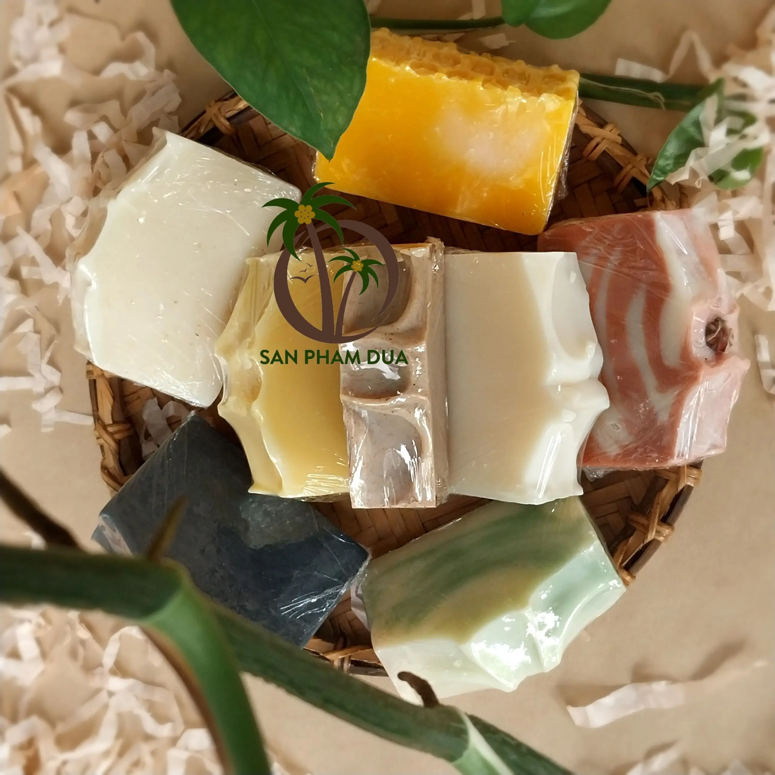 CPIMEX 100% PURE COCONUT SOAP HYDRATES AND REGENERATES SKIN EVEN FOR SENSITIVE SKIN/ SKIN COCONUT SOAP BAR