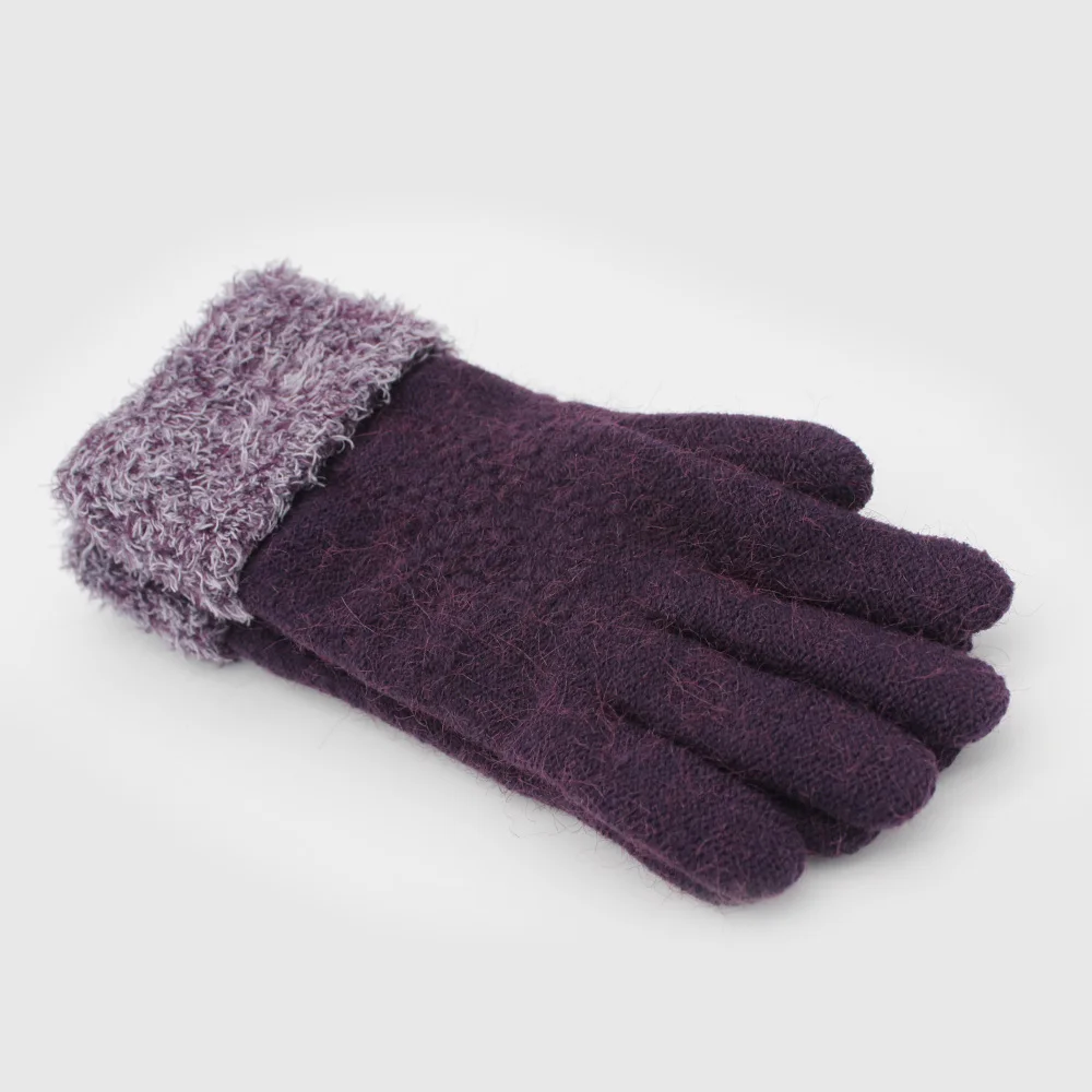 Knitted Gloves