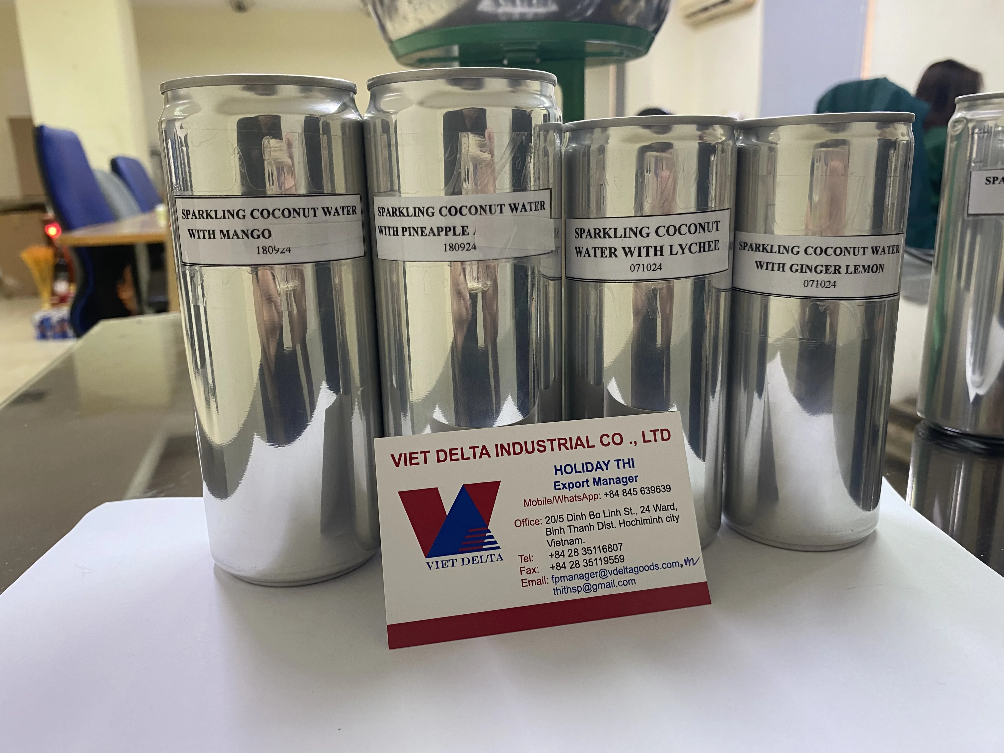 OEM ODM газированный кокосовый напиток с большим вкусом может 330 мл происхождения Вьетнама по лучшей цене