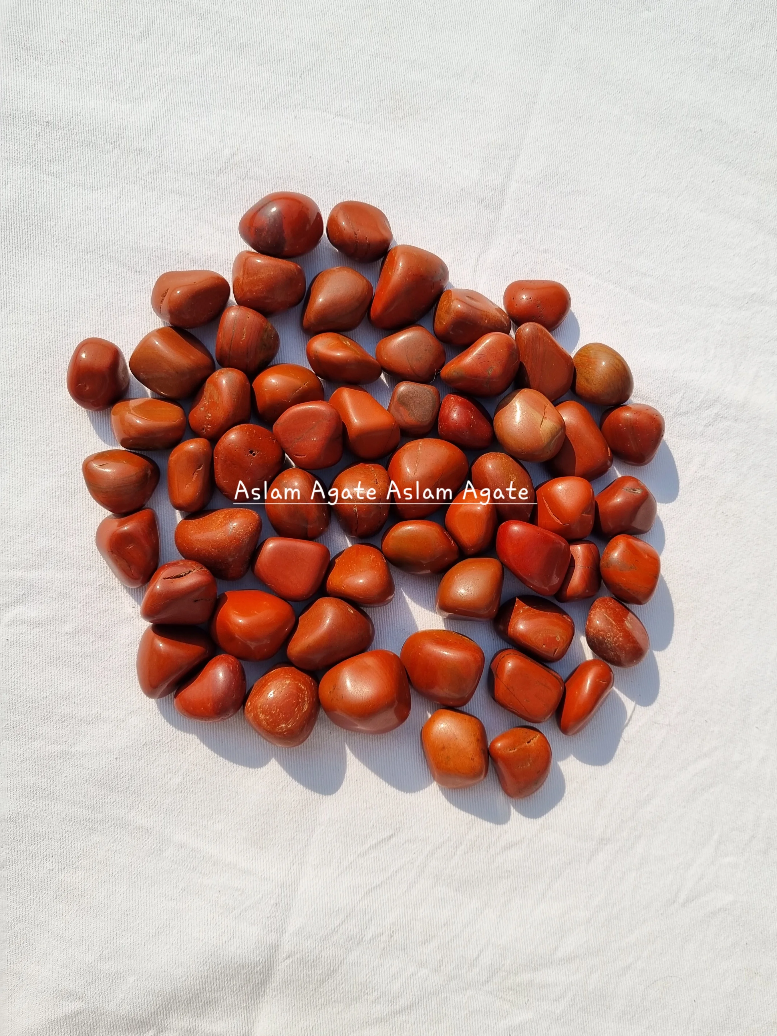 Hot Sale High Quality Natural  Red jasper Tumbled Stones Healing Tumbled Stone For Meditation And Decoration