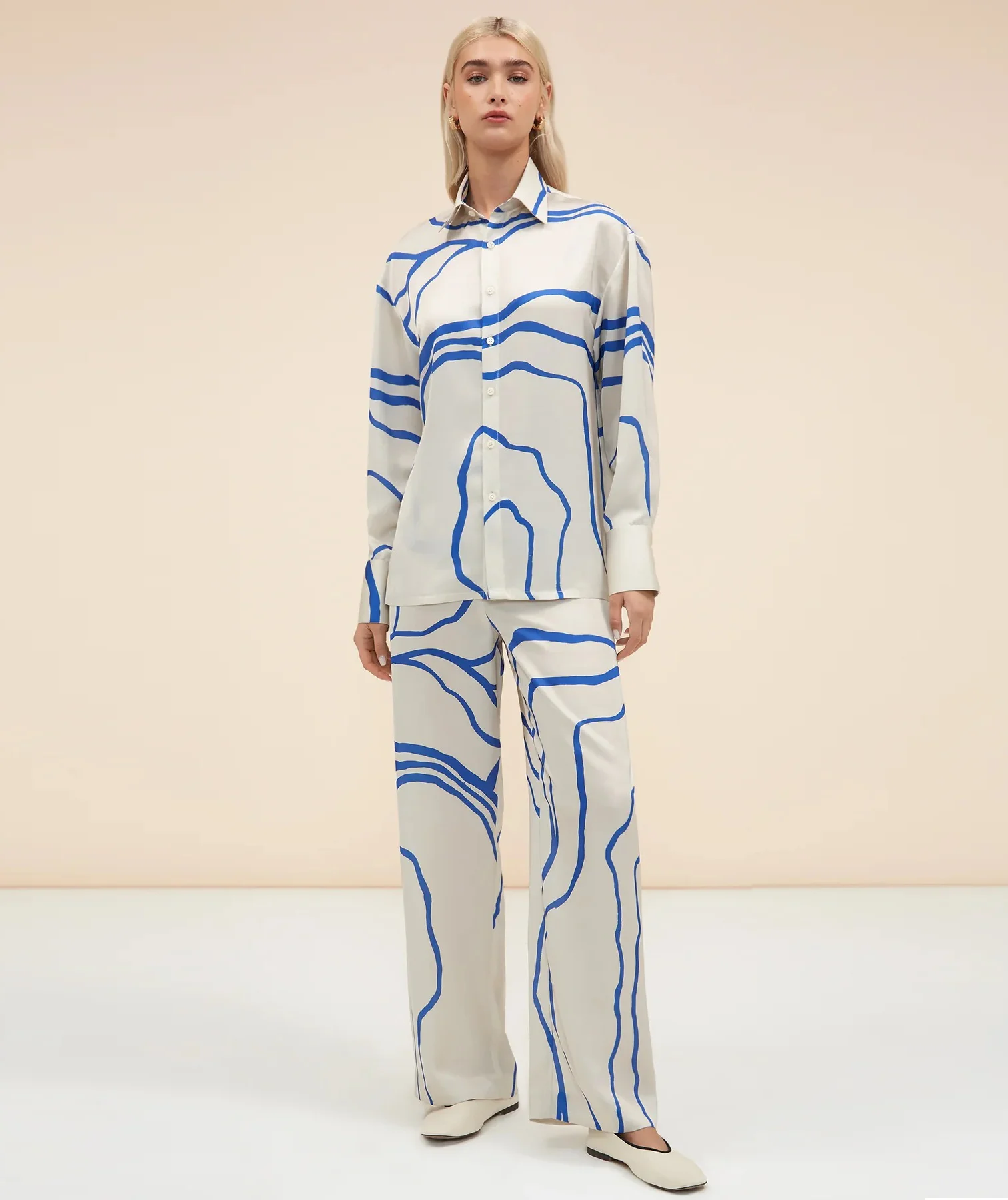 Low Cost Factory Price 2 Pc Top + Pant Abstract Printed Women Casual Wear Silk Fabric Coord Sets (Colors Available)