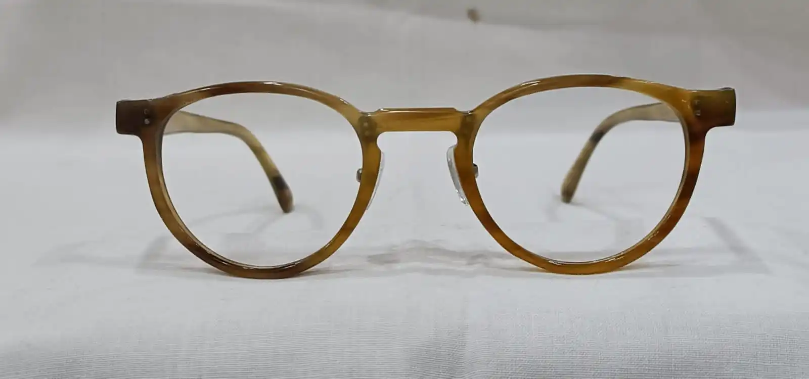 Natural Buffalo Horn Spectacle From for Opticians & Manufacturers in Round Shape Light Brown Colour