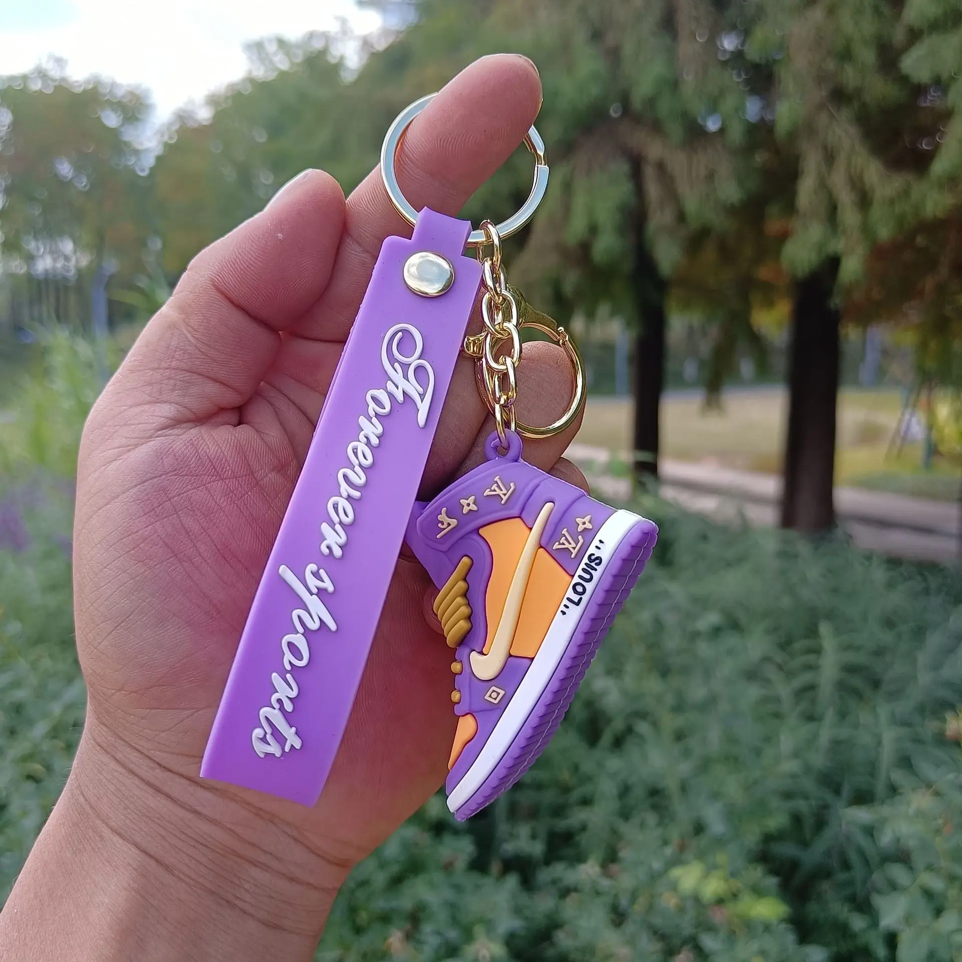 wholesale custom 3D PVC sneakers rubber keychain Fashion promotion mini sports star basketball shoes keychain