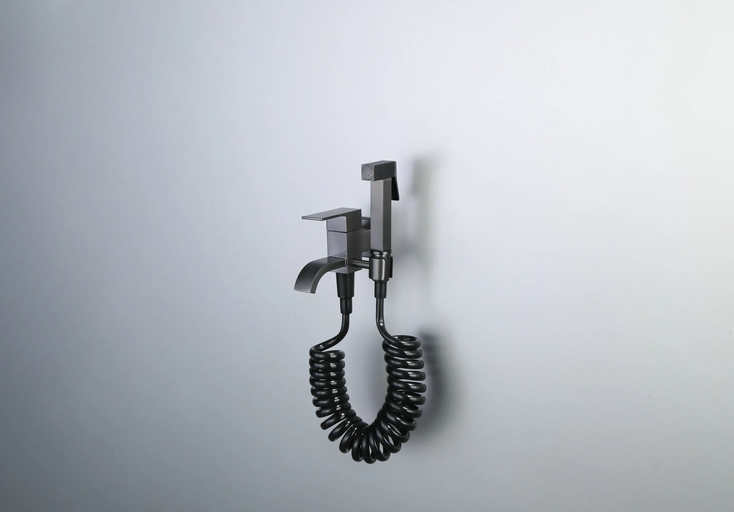 Brass Bidet Faucet Wall Mounted Toilet Faucet Shower with Handheld Sprayer Shower Chrome Shower Bidet