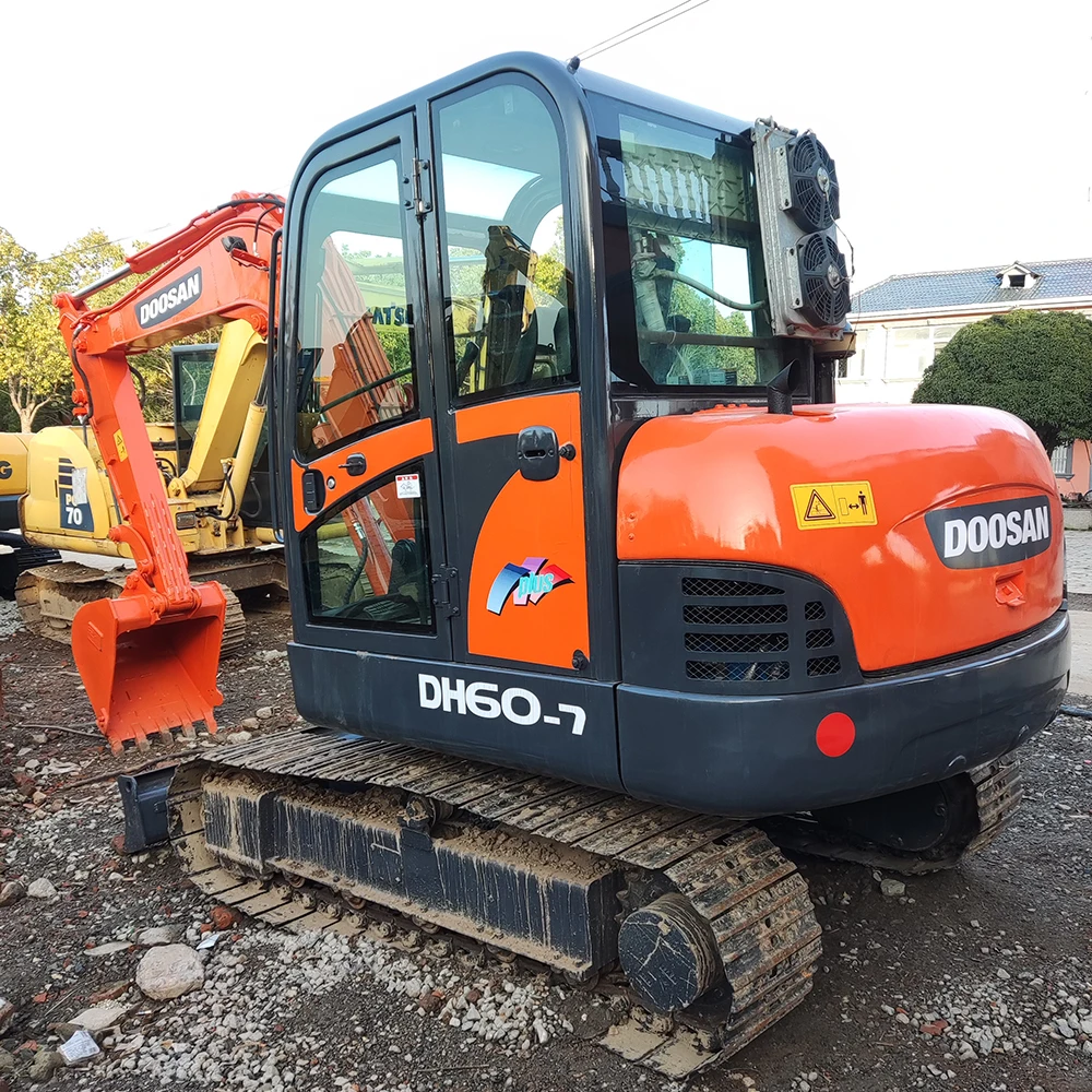 Used DOOSAN Mini Excavator DH60 DH55 DH80,Korea original 5TON 6TON 8TON doosan excavator,DH60-7 with Attachments in Cheap Price