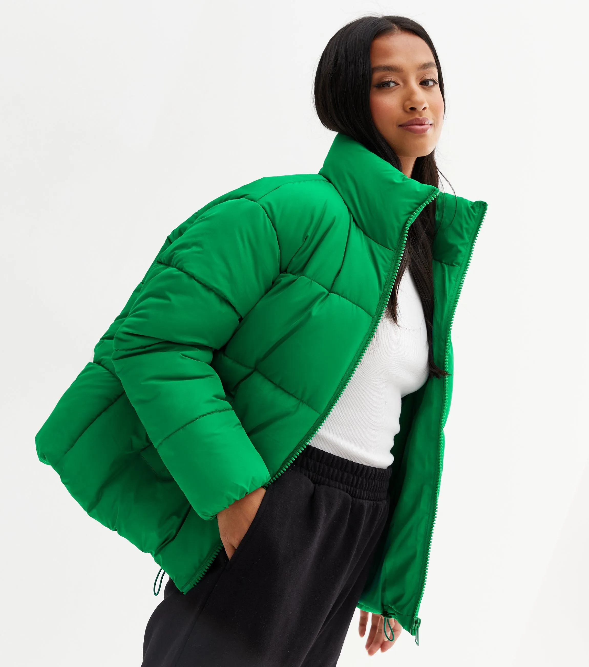 Oem Service Custom Made High Quality Black & Green Color Bubble Jacket Trending Latest Puffer Jacket