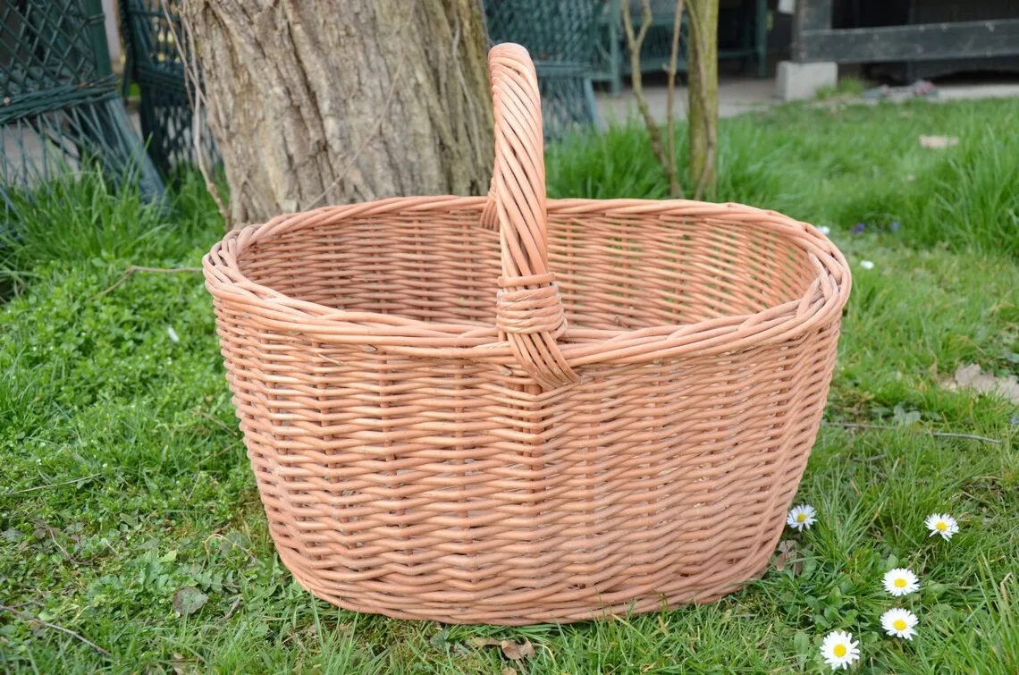 Handwoven Rattan Picnic Basket Sustainable from Vietnam for Neatening/Storage Hot Design