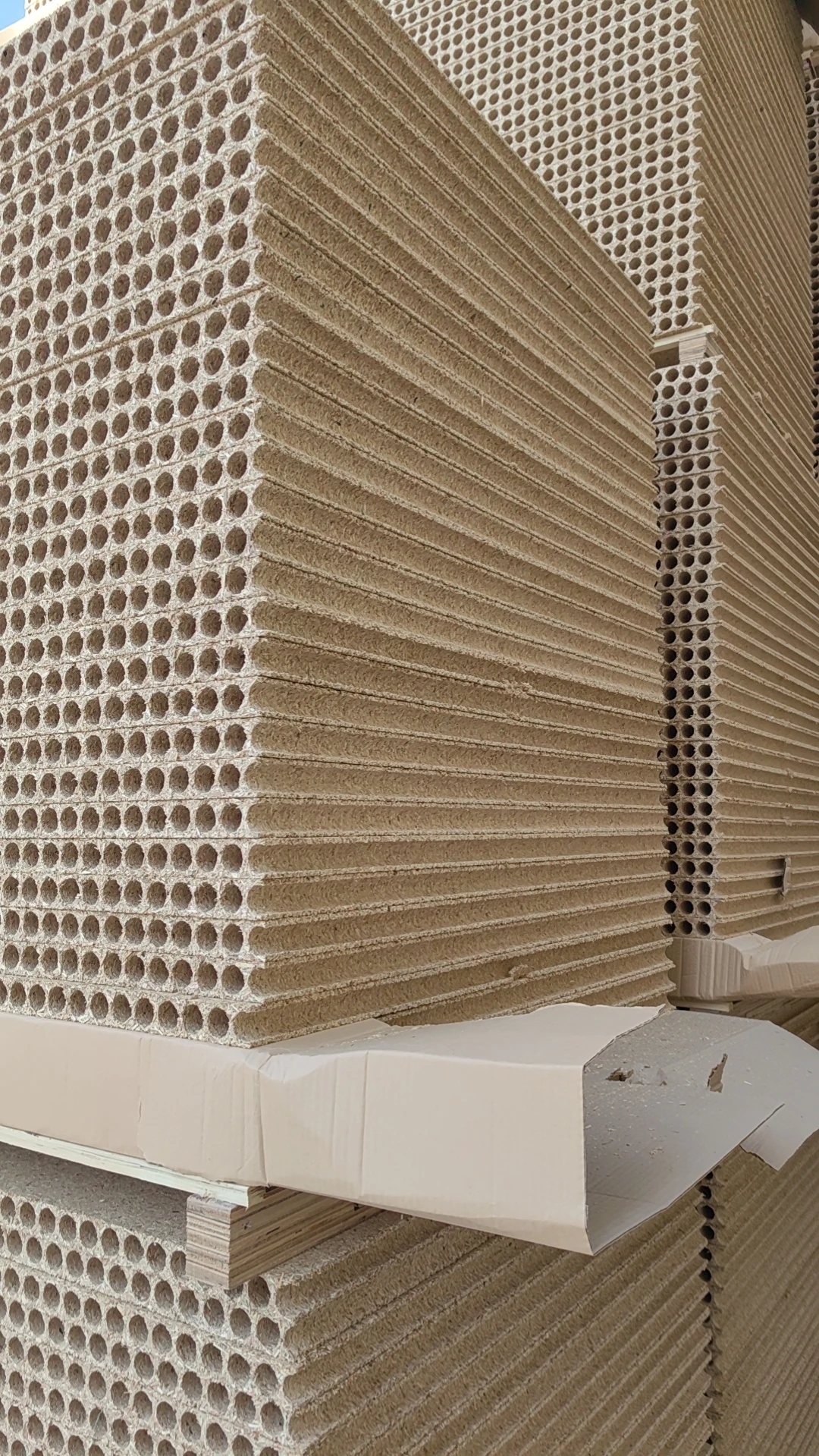 Hollow chipboard door core is economical and saves money