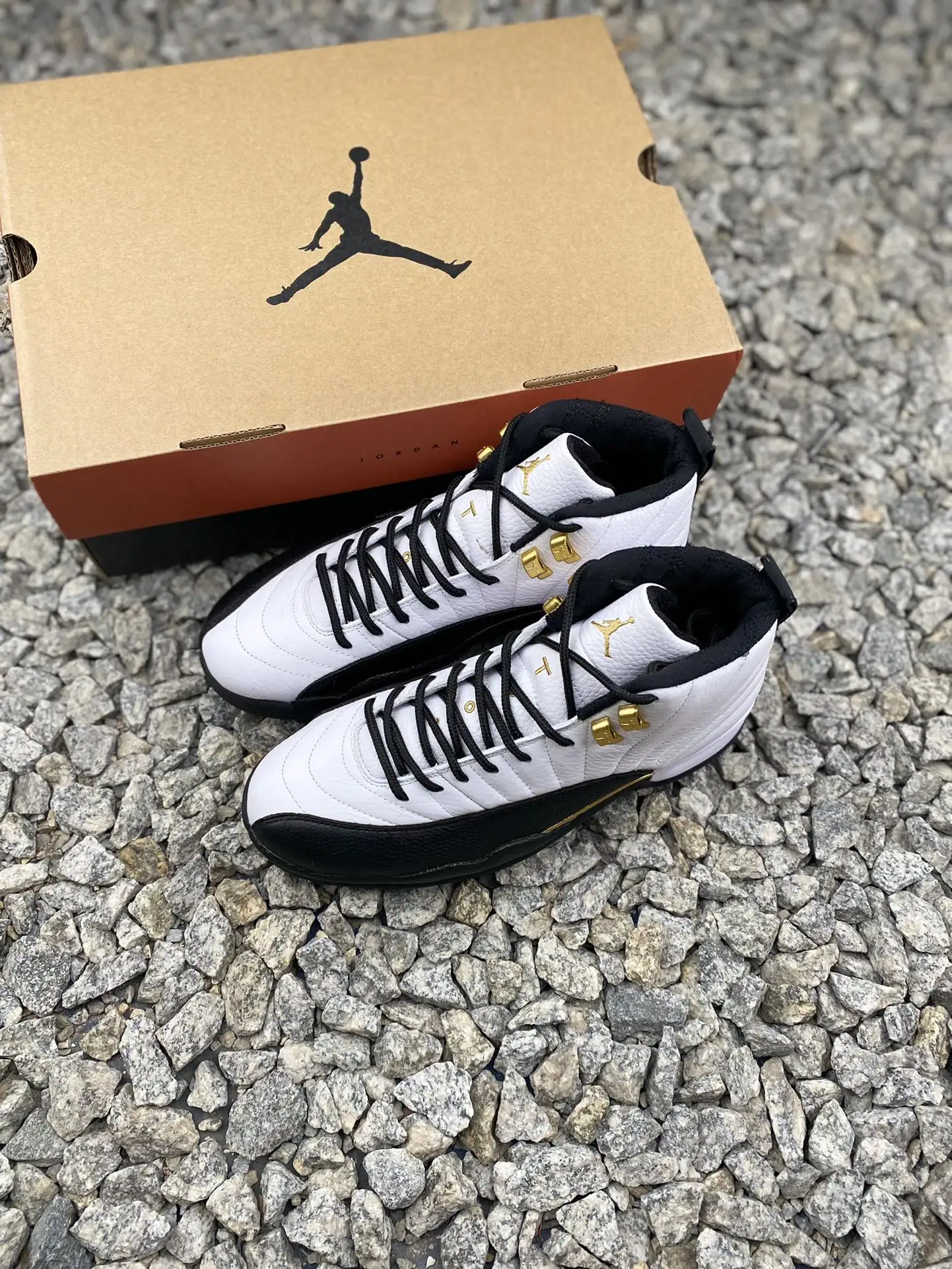 Top Selling Nike Brand Air Jordan AJ12 Royalty Medium Top Cultural Basketball Shoe Nike Outdoor Sport Nike Men Shoe Sneakers