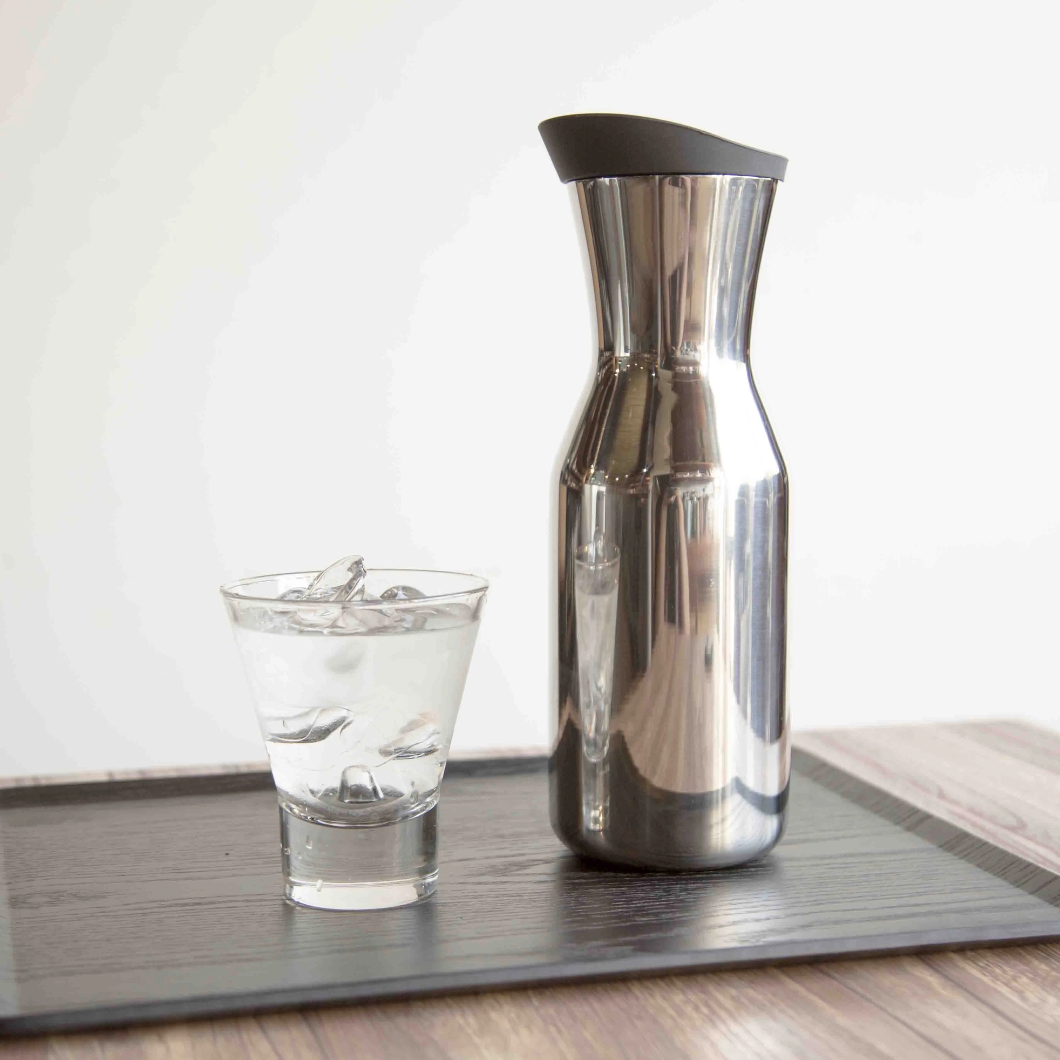 Large Cool Pitcher Water Kettle Jug Carafe with Flow Lid and Spout for cold water tea juice coffee