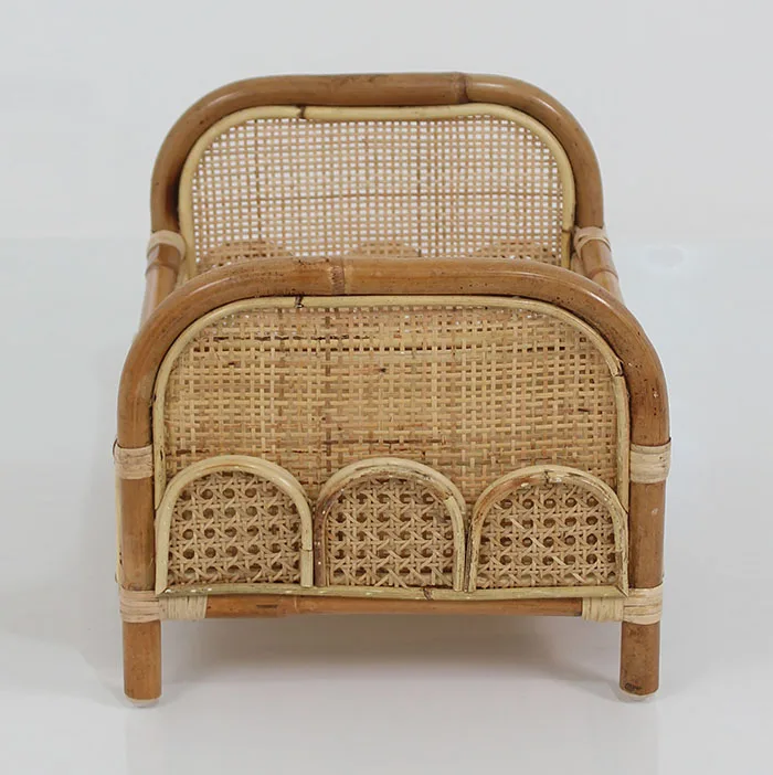 Sweet Scallops Rattan Dolls Crib For Kid
