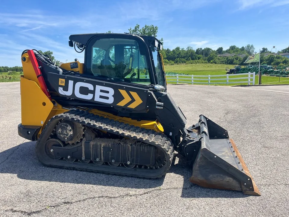 Компактный гусеничный погрузчик 2023 JCB 3TS-8T передний бордовый тракторный двигатель насос подшипник коробки передач
