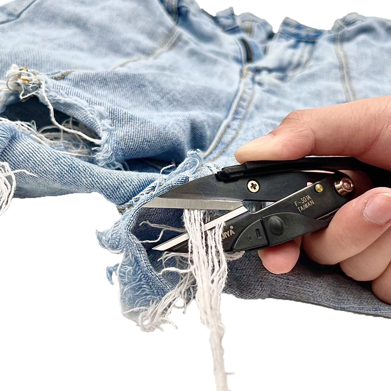 Convenient & Useful Mini High Carbon Steel tailor scissors