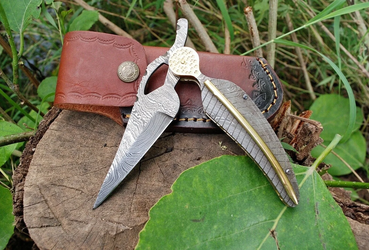 Damascus Steel Folding Knife Outdoor Pocket Kitchen Knives with Leather Sheath Wholesale