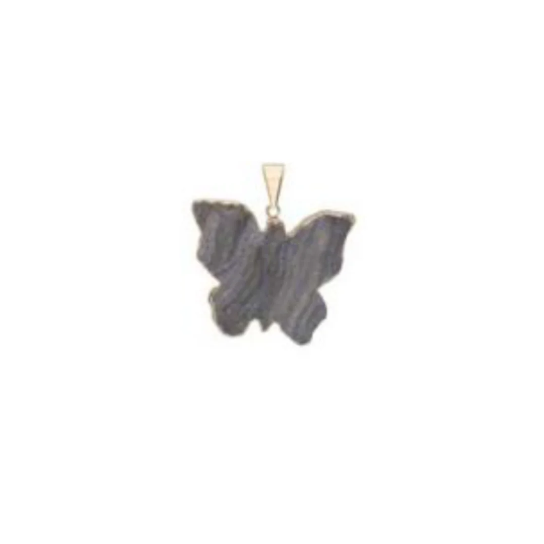 BUTTERFLY CHALCEDONY SHELL PENDANT