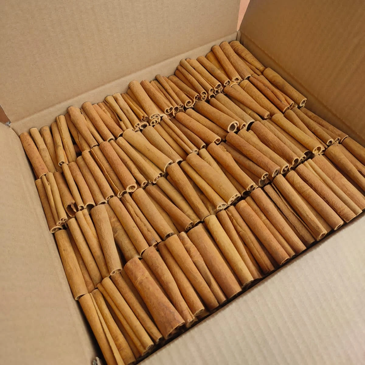 VIETNAM CINNAMON CASSIA STICK/ BROKEN CINNAMON/ CASSIA VERA CIAGR CASSIA POWDER GROUND ORGANIC BEST PRICE