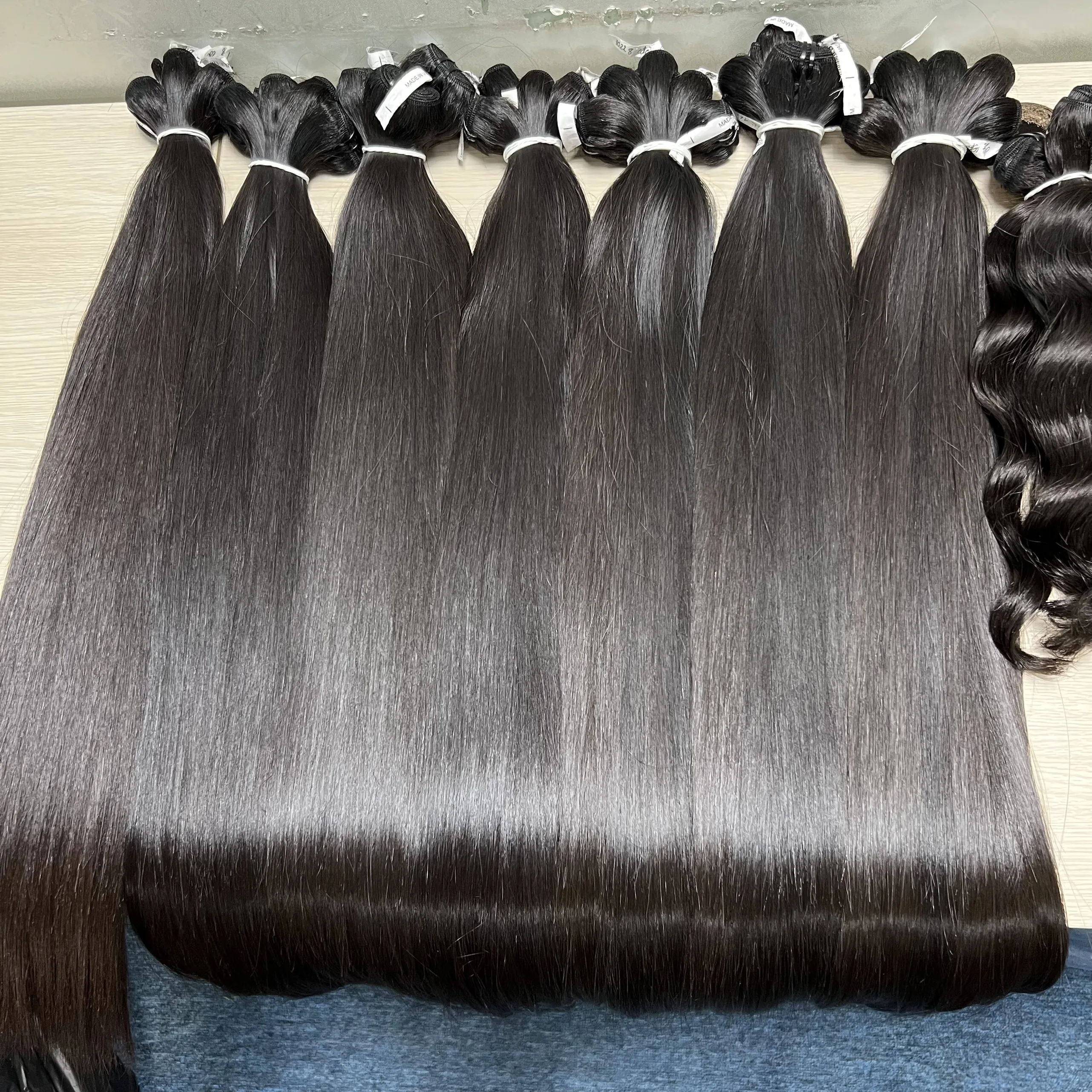 Bone straight wholesale raw  hair weave bundle Human Hair Extensions  silky and smooth Vietnamese human hair
