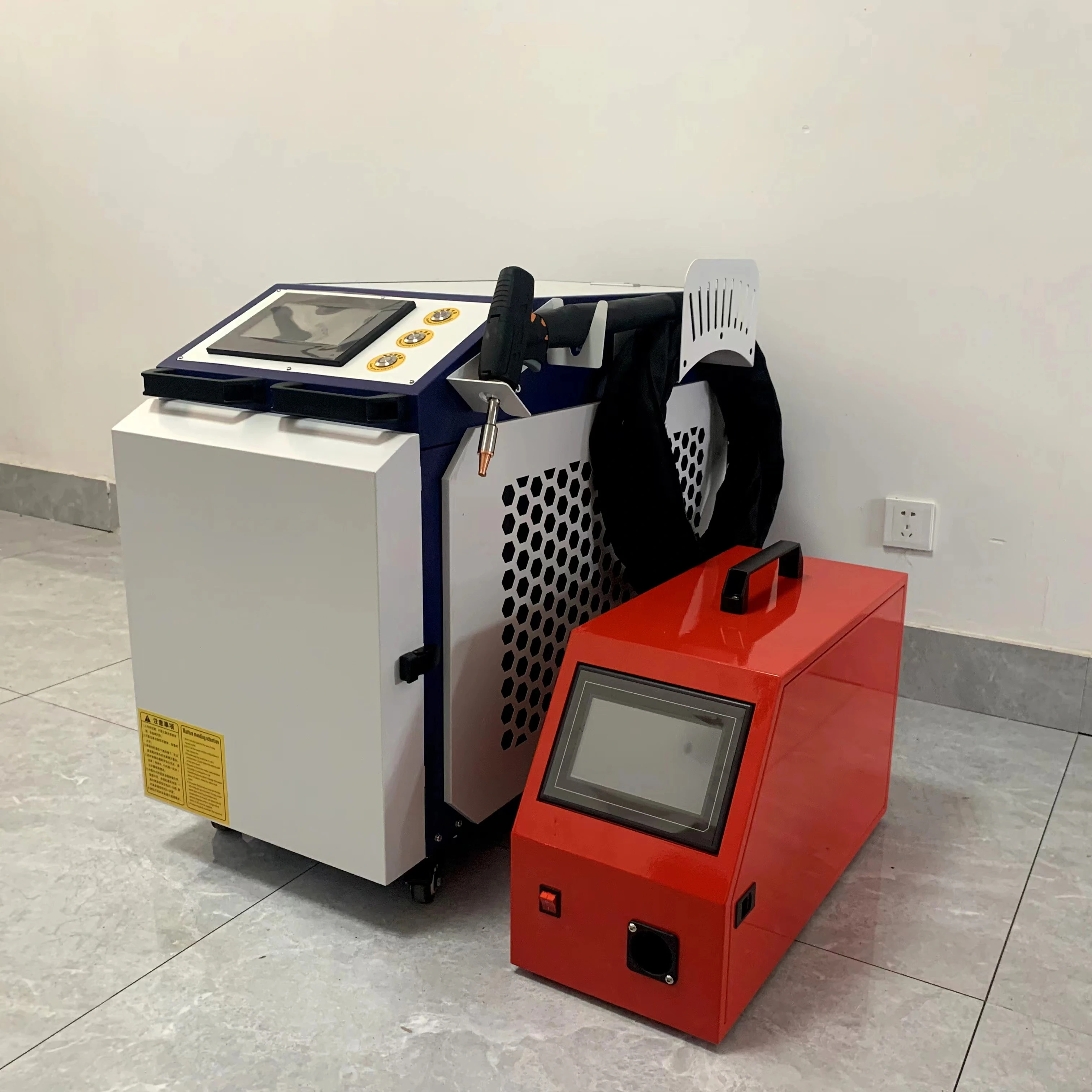 Fiber Laser Welder Laser Welding Machine for Metal Sheet Pipe Seam Welding Cutting Machine Cleaning  Laser Soldering Machine