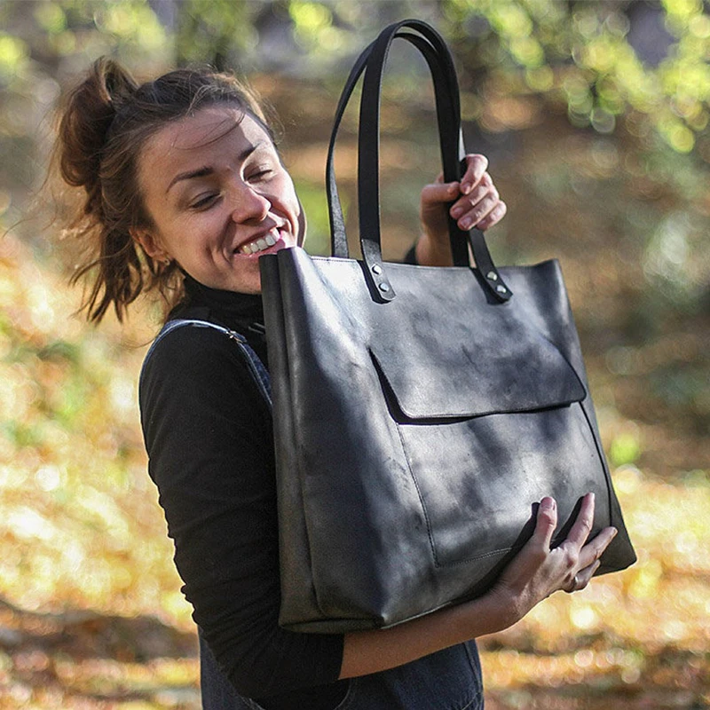 China Manufacturers Custom Private Label 2022 Trending New Handbags Large Designer Tote Bag For Women