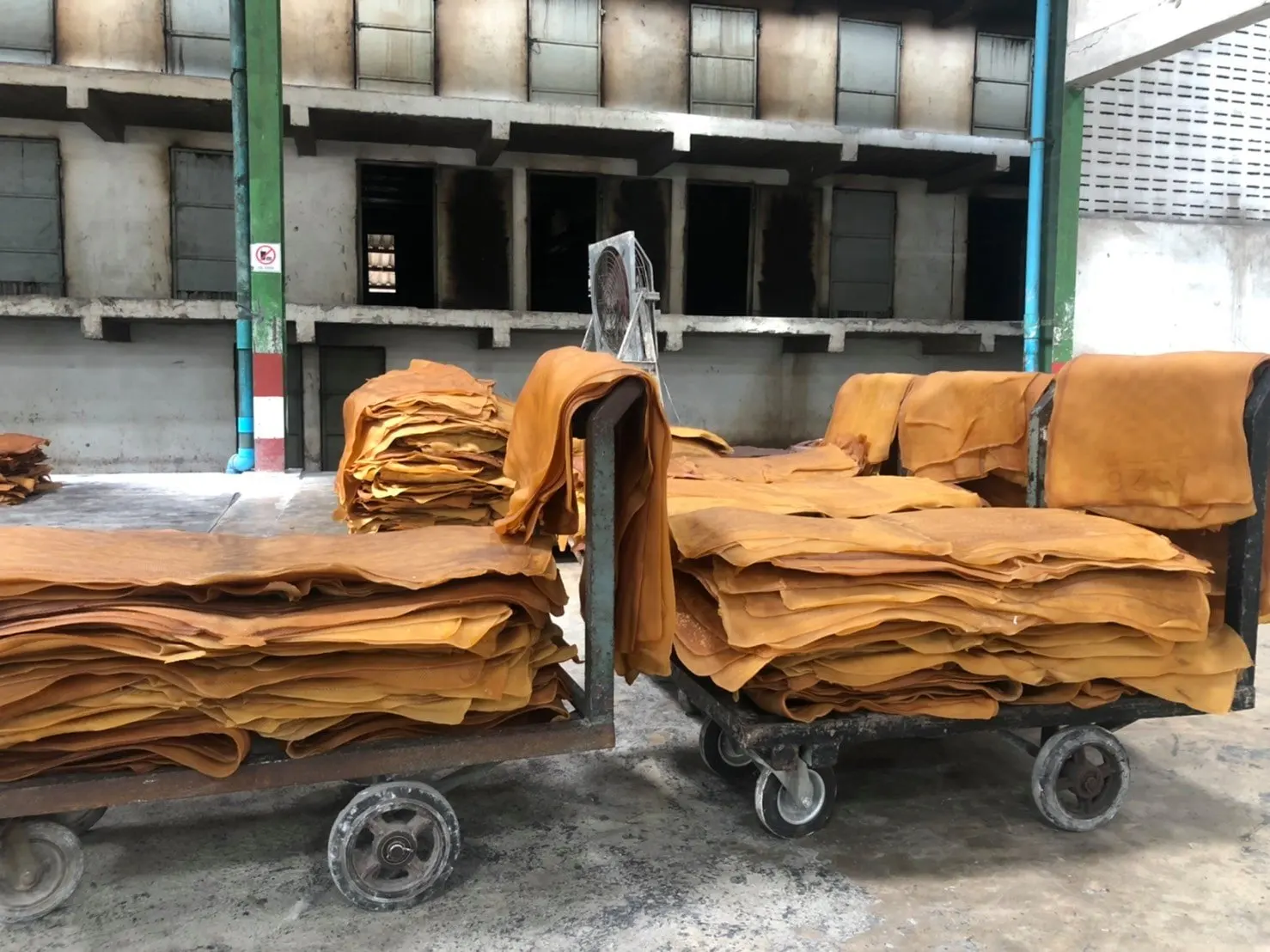 Натуральная желтая Резина RSS