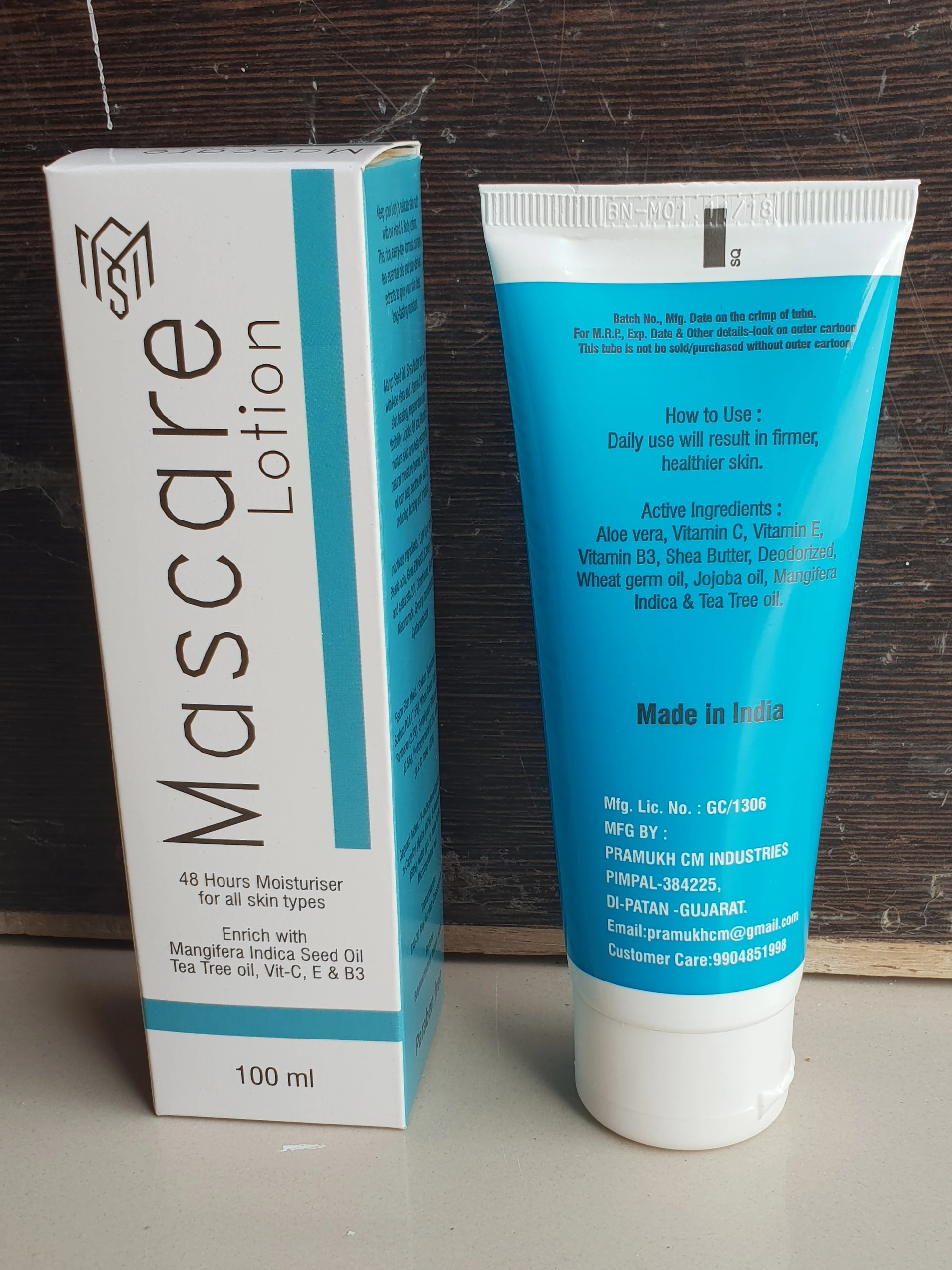 Sulfate-Free Niacinamide Vitamin C Brightening Lotion Paraben-Free Body Moisturizer Cream OEM Supply