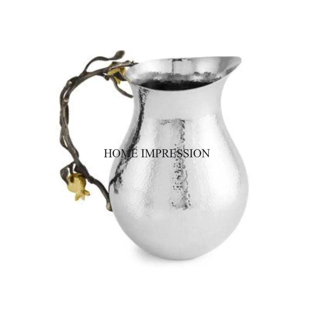 High Standard Quality Metal Made Hammered Texture Silver Color Finishing Shiny Polished Wine Pitcher Bar Accessories From India