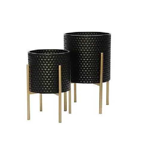 Top Trending Eco Friendly Gold Plated Finishing Metal Garden Planter Handcrafted Design Garden Decorative Flowering Planter Pot