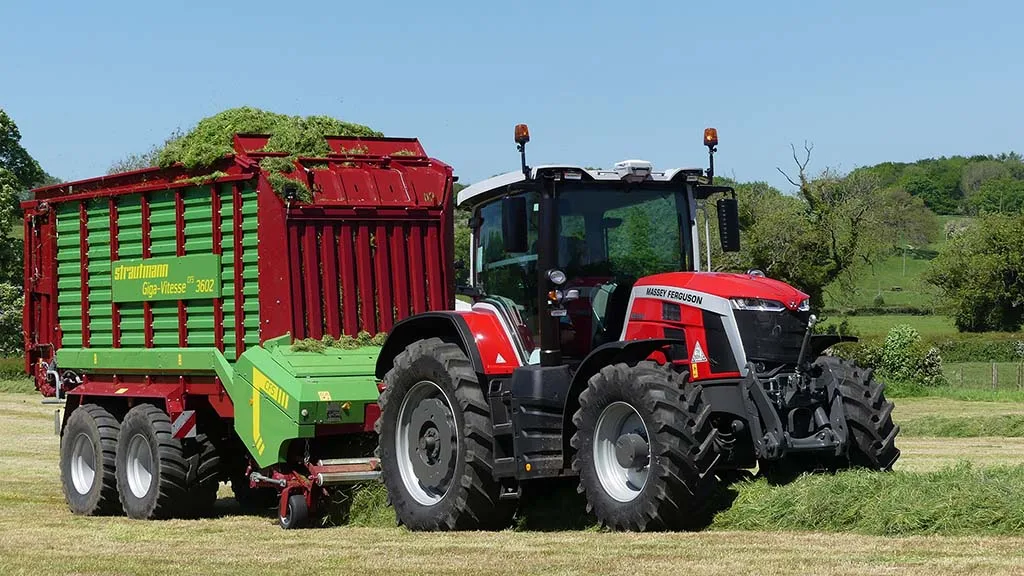 second hand used tractors Massey Ferguson 1204 120HP good quality for sale agricultural machinery compact tractor farm tractor