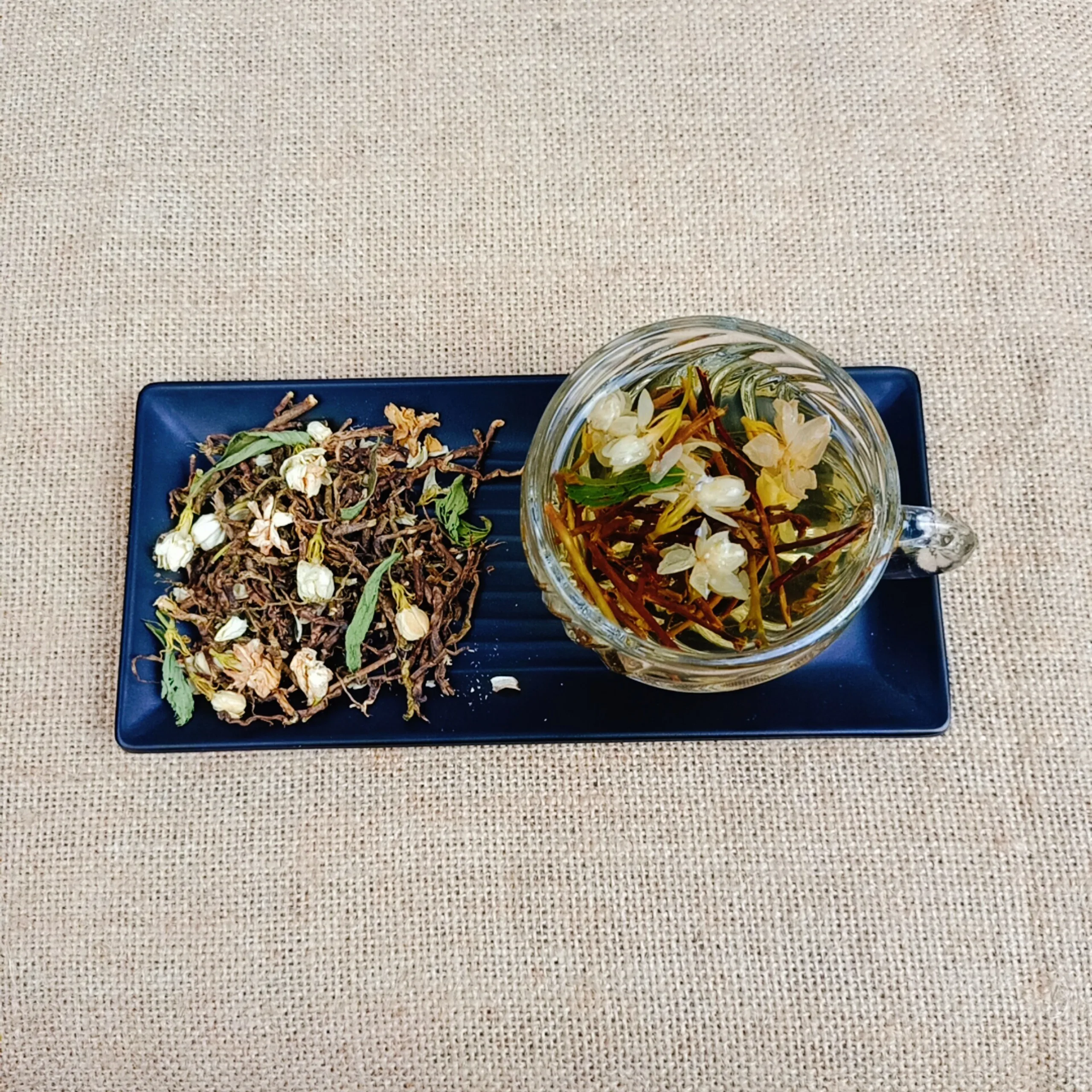 Wholesale hot selling and top used ginseng honey tea Healthy tea, quality assurance from Vietnam factory