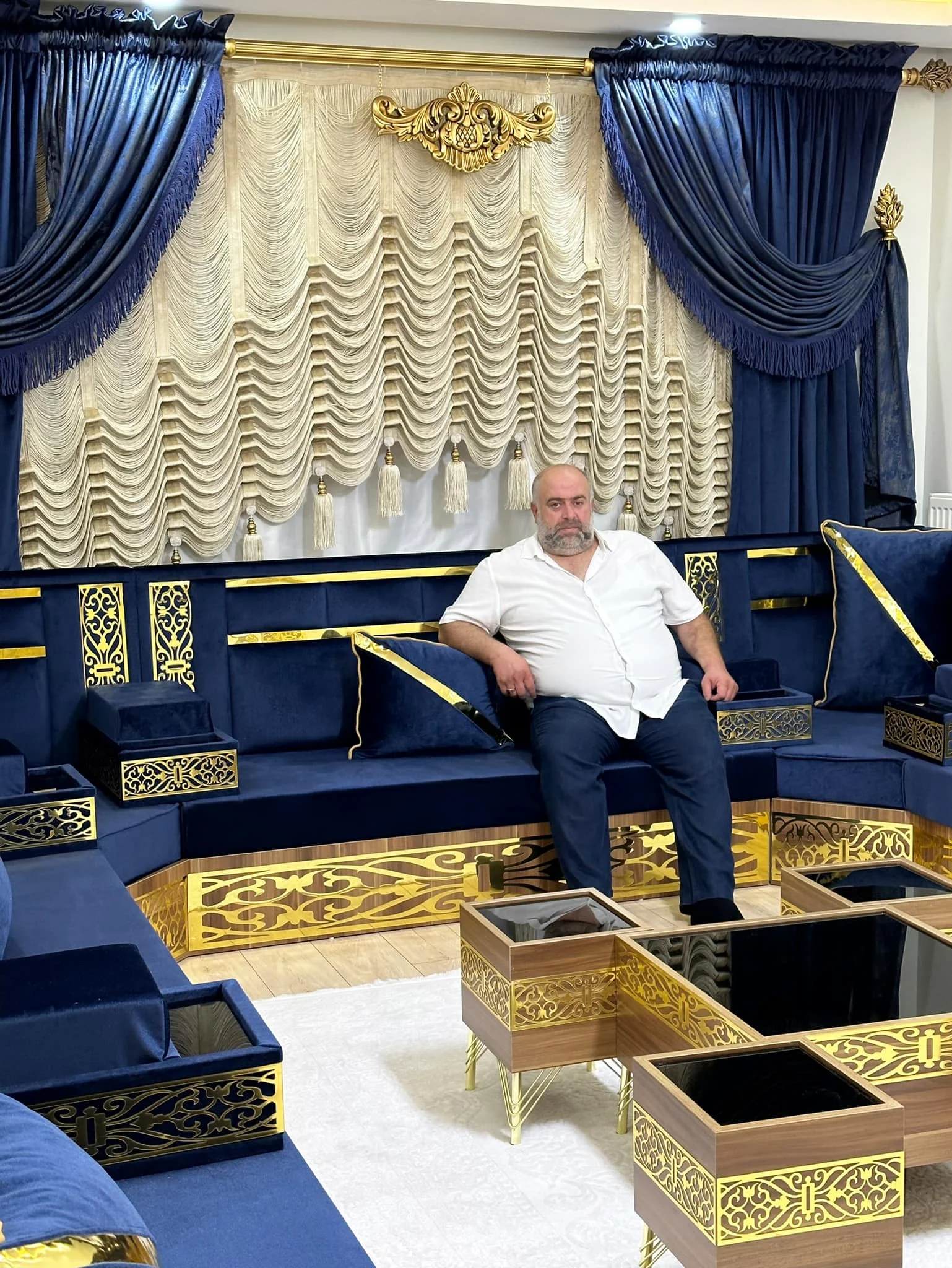 Arabic Majlis   Arab Majlis Furniture    Arabic Modern Majlis   |   Customization Possible   |  Free Worldwide Delivery