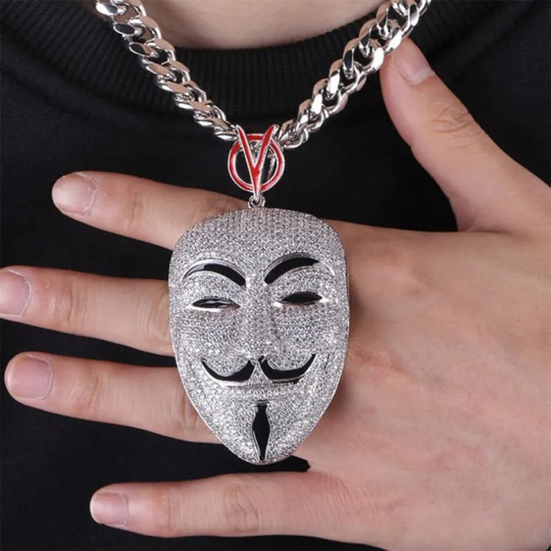 Hip Hop Bling Jewelry Iced Out VVS Moissanite V for Vendetta Pendant Rapper Sterling Silver 925 Custom Mask Pendant